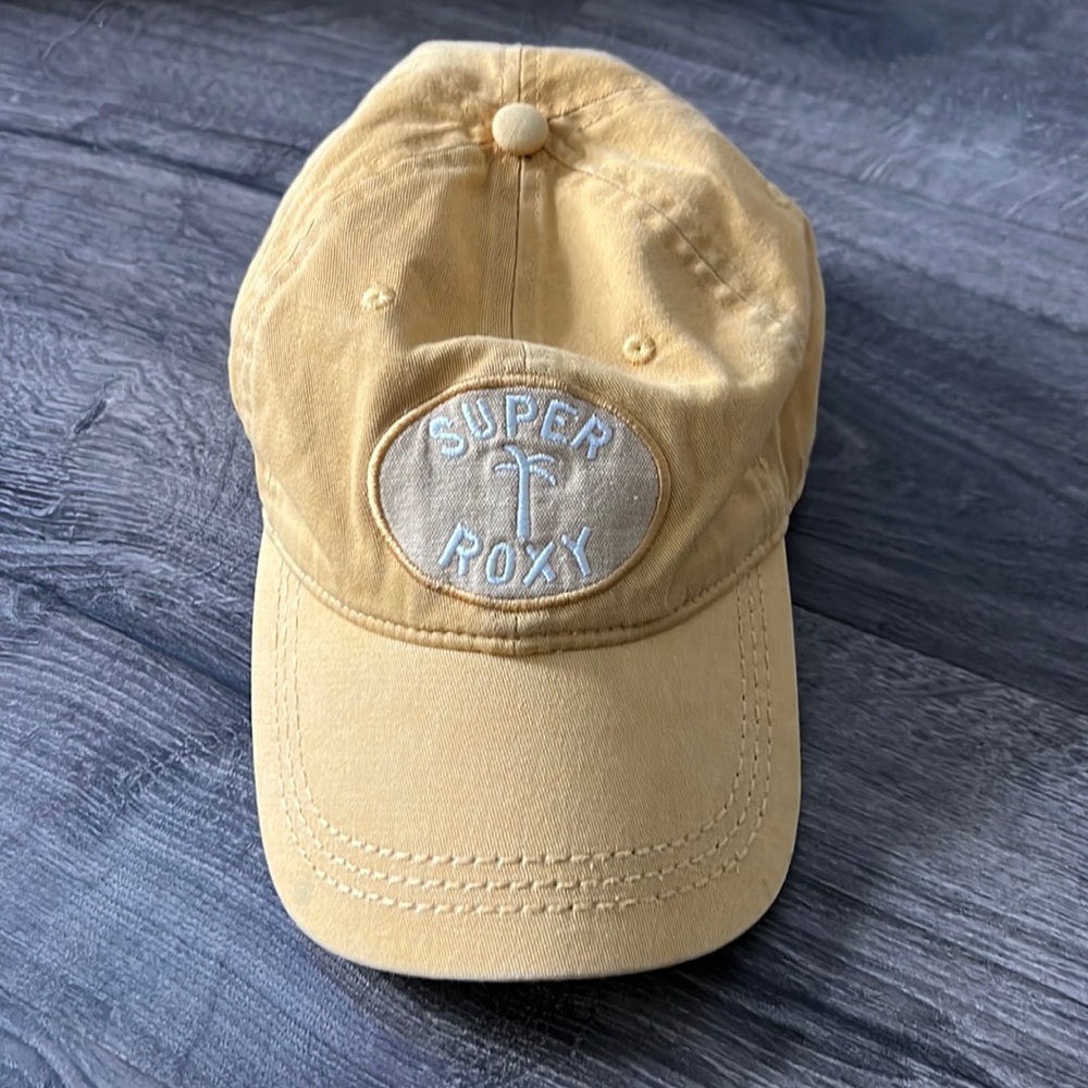 ROXY yellow baseball cap 🧢